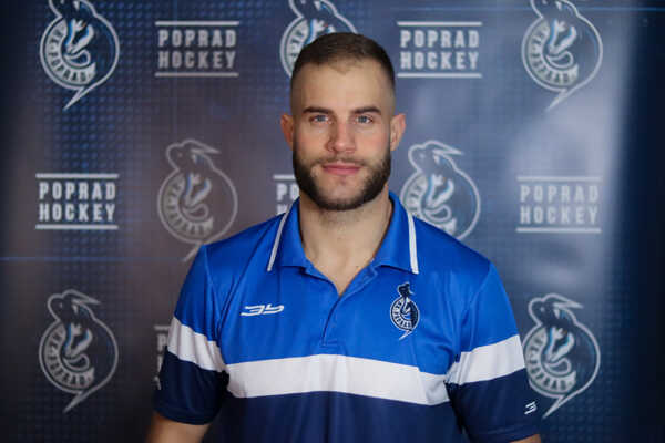 Obranca Ján Brejčák absolvuje krátky try-out v HK Poprad.