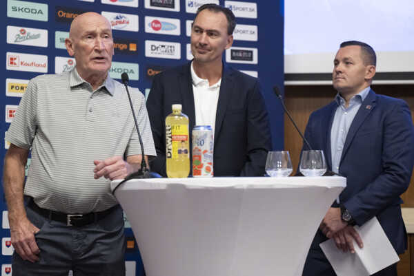 Craig Ramsay, Miroslav Šatan a Miroslav Lažo.